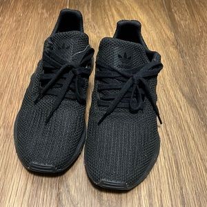 Like New Lightweight Black Adidas Sneakers